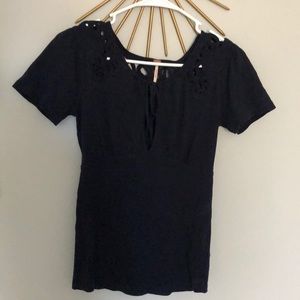 Crochet key hole navy knit top!